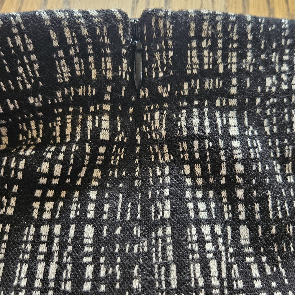 Coldwater Creek Skirt. Black and White Patterned Women's Skirt 10 Petite. - Picture 3 of 8